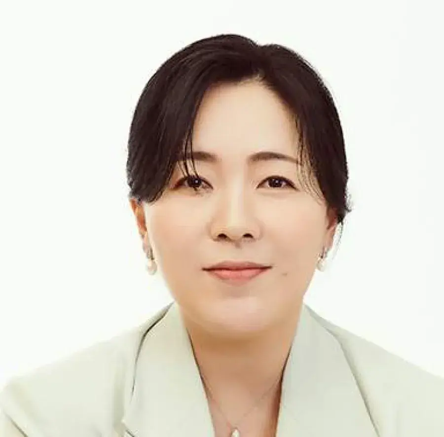 بیوگرافی Yeon Bo Ra