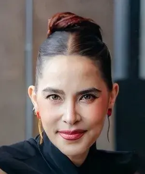 بیوگرافی Vadhanapanich Marion Ursula Marsha