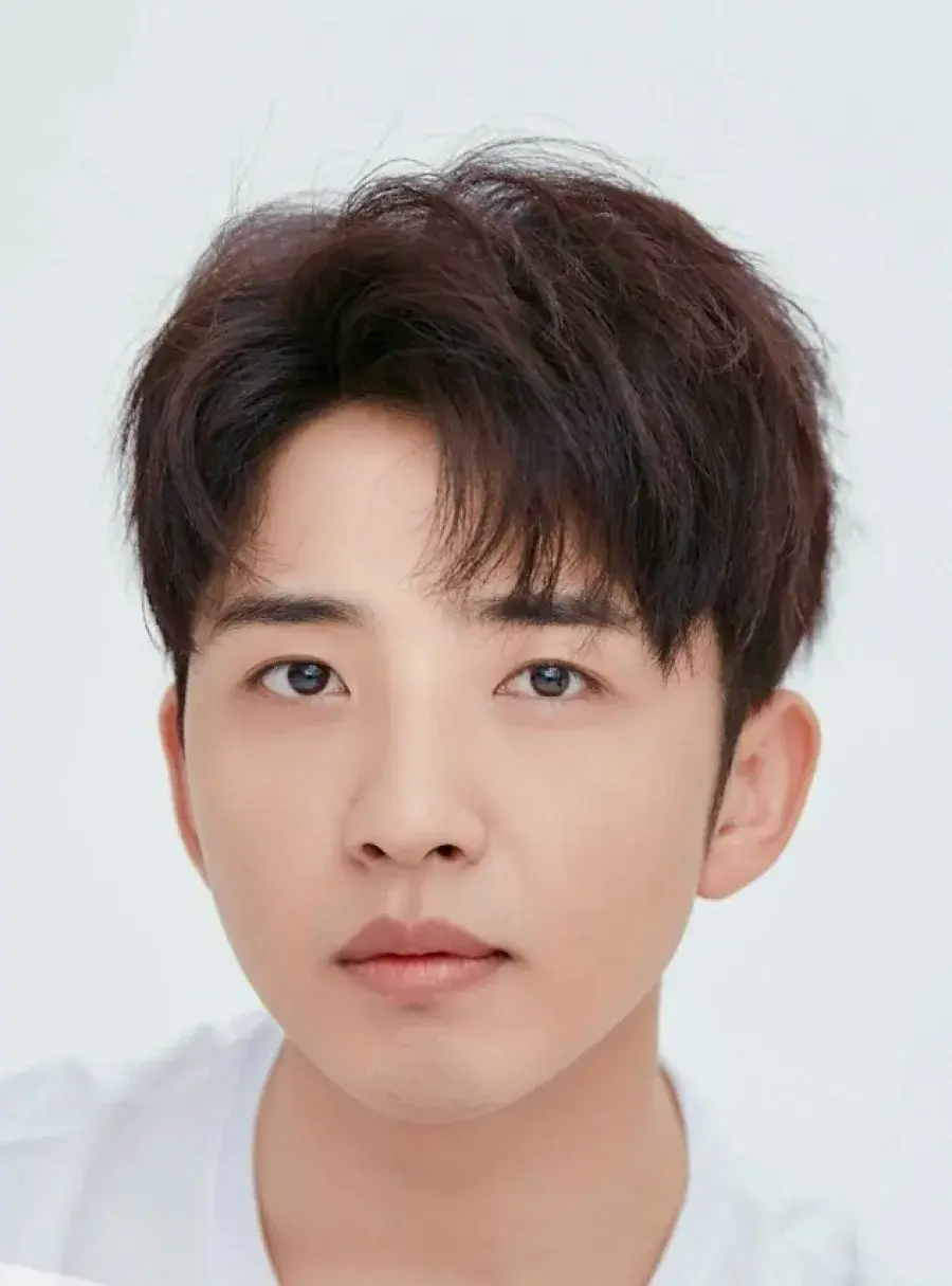 بیوگرافی Li Zheng Jun