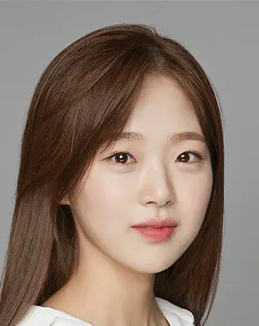 بیوگرافی Kim Shi Eun