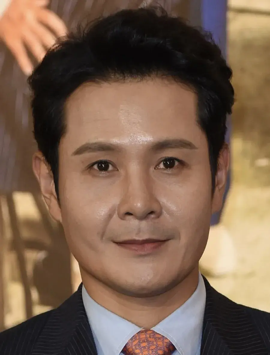 بیوگرافی Lee Min Woo