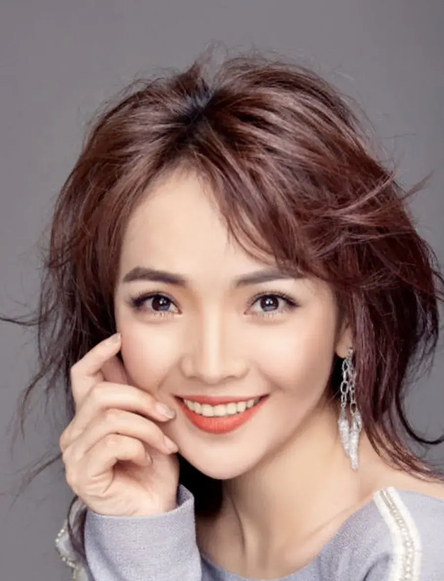 بیوگرافی Si Qin Gao Li