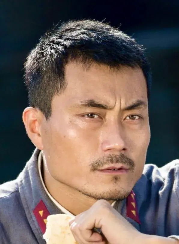 بیوگرافی Zhong Lei