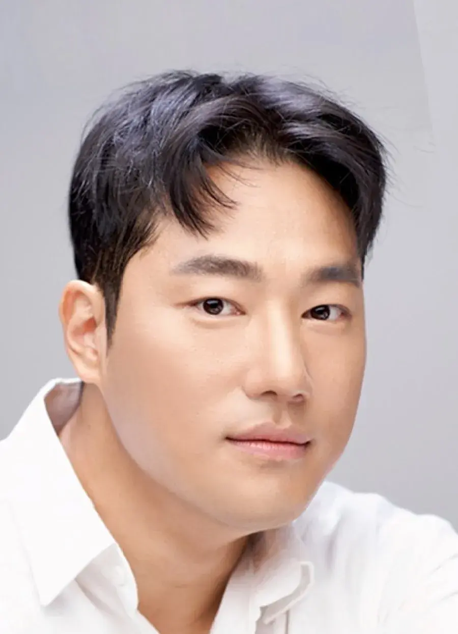 بیوگرافی Jung Jong Woo