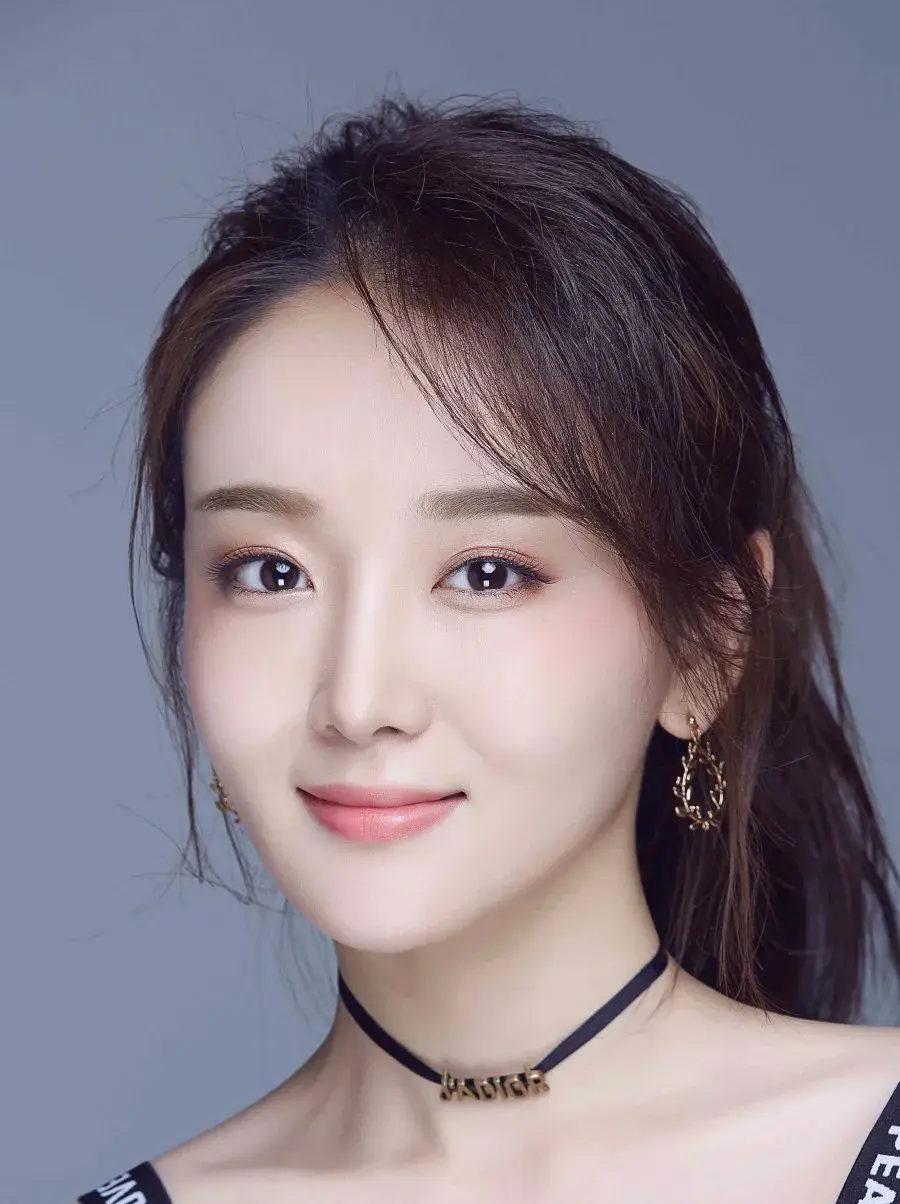 بیوگرافی Zhang Ting Xin