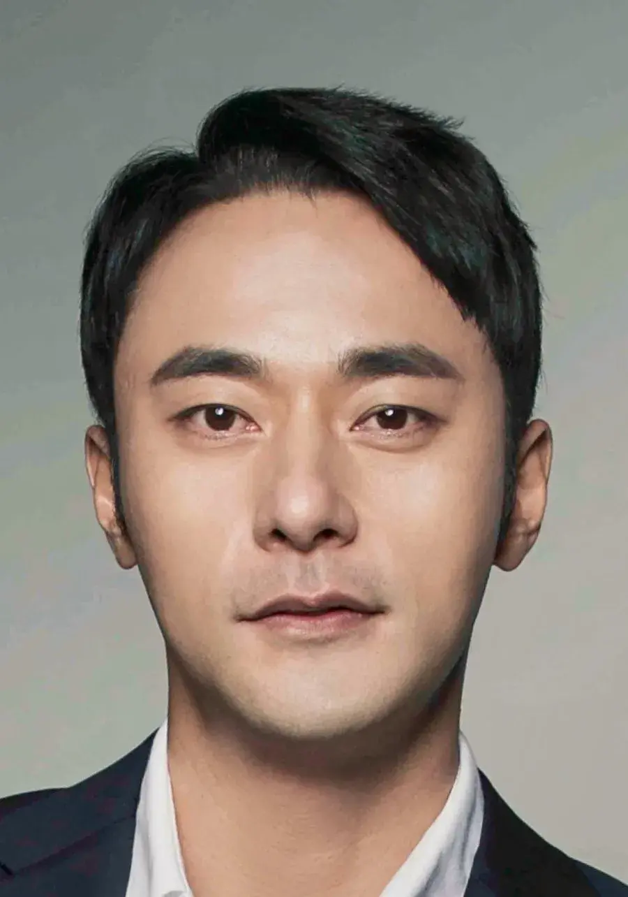 بیوگرافی Yoon Joo Man