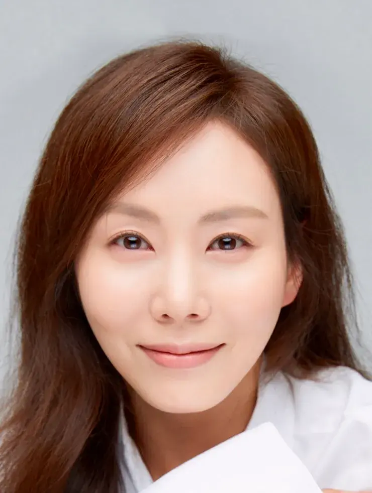 بیوگرافی Park Ye Jin