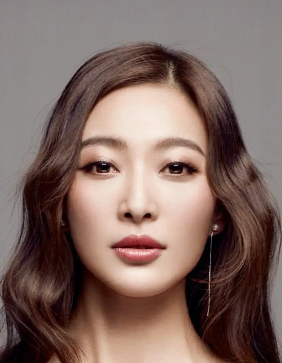 بیوگرافی Zhou Zhi