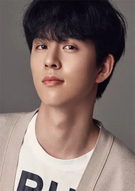 بیوگرافی Lee Hyun So