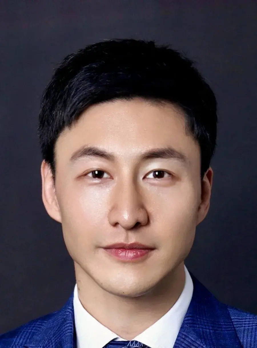 بیوگرافی Zhu Hong