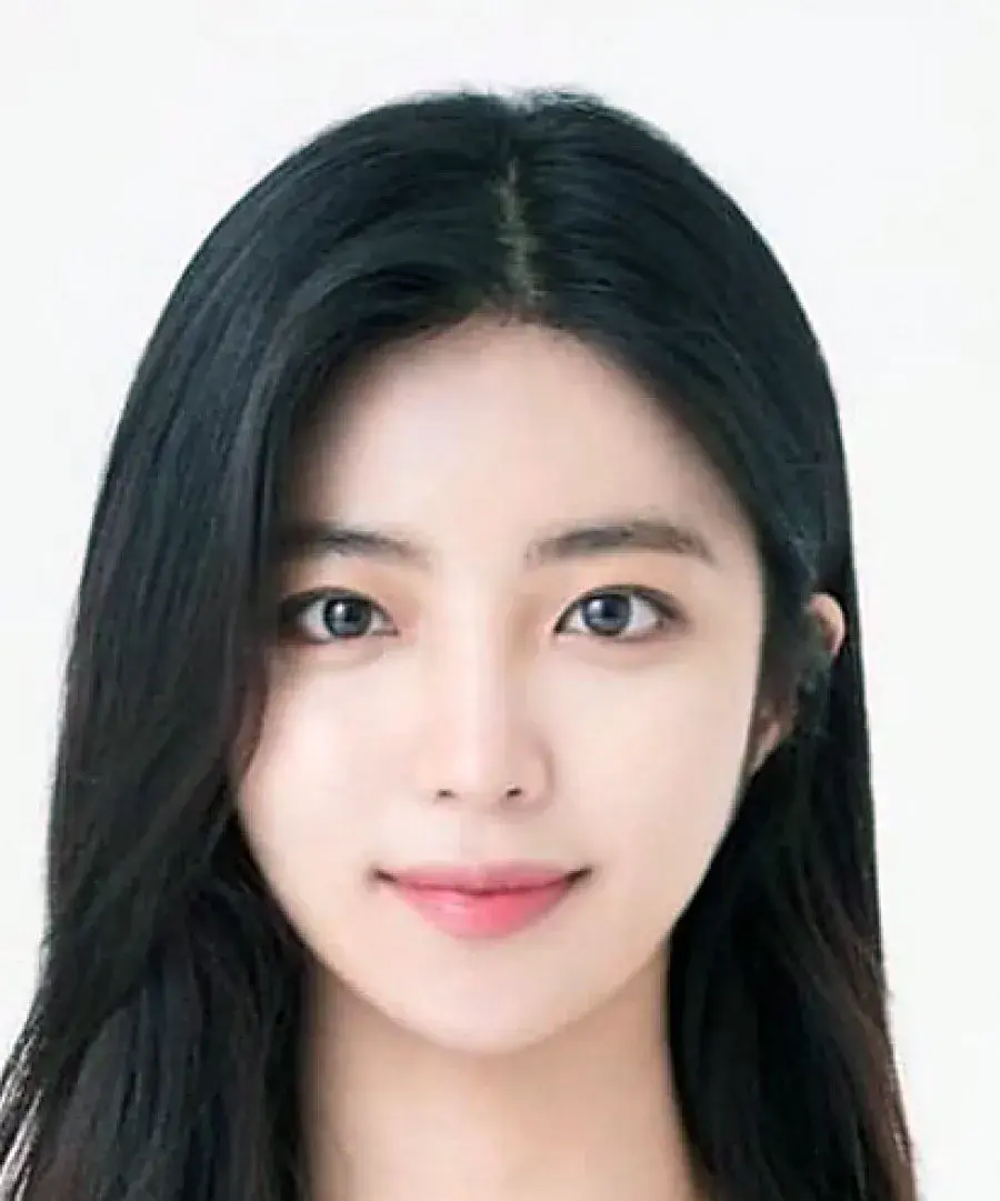 بیوگرافی Min Chae Eun