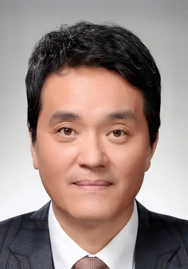 بیوگرافی Choi Jong Hwan