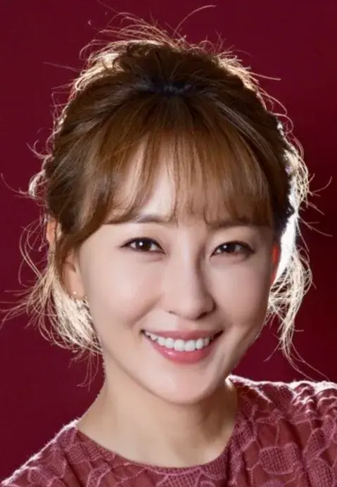 بیوگرافی Yoo Hee Jung