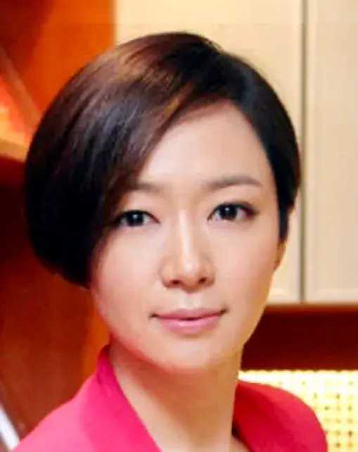 بیوگرافی Jeon Ye Seo