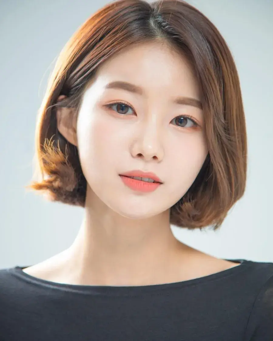 بیوگرافی Yoon Da Young