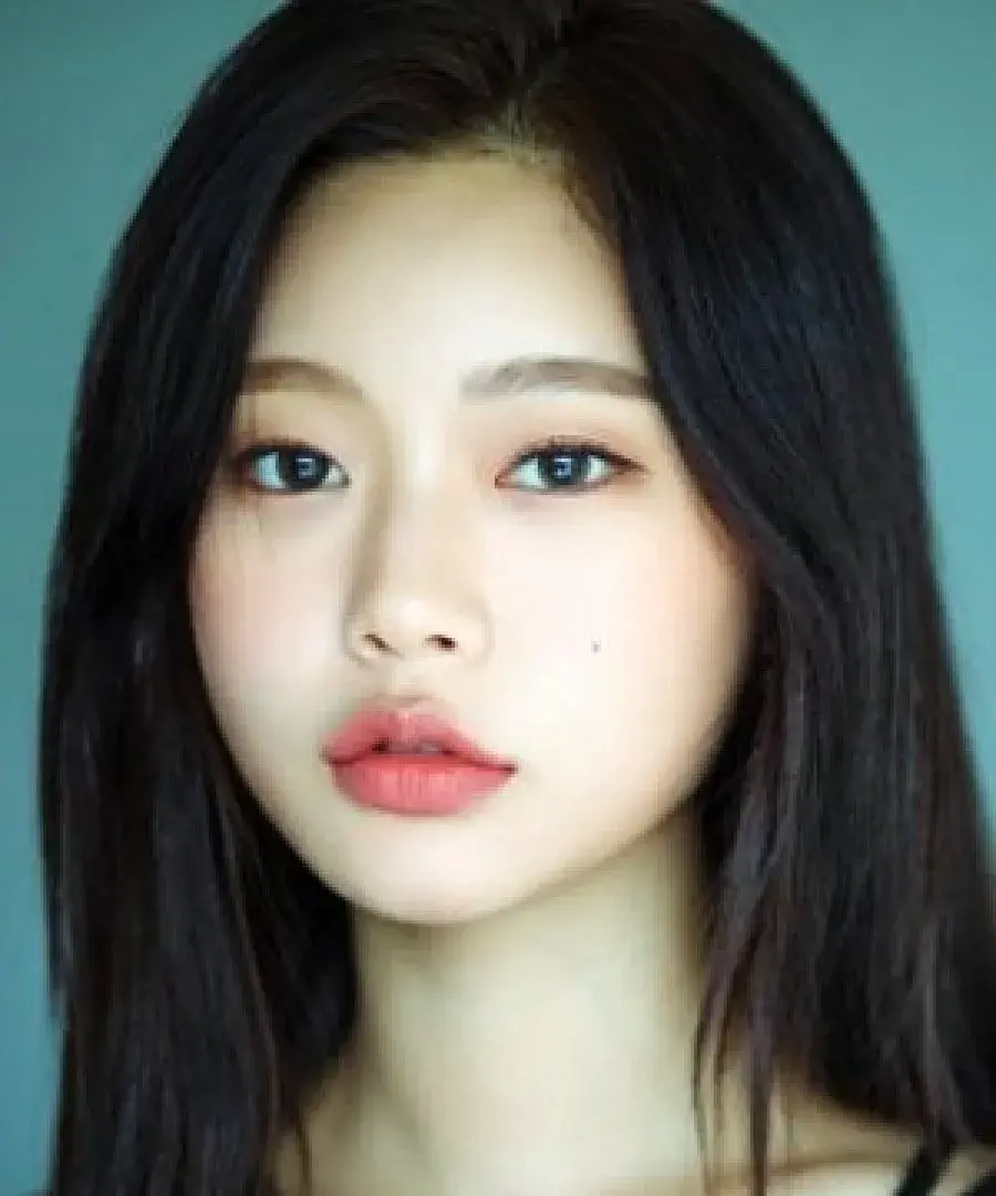 بیوگرافی Choi So Yoon