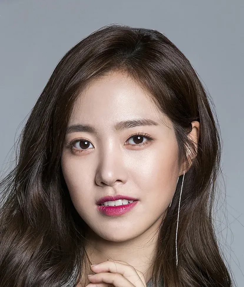 بیوگرافی Kim Yoon Jung