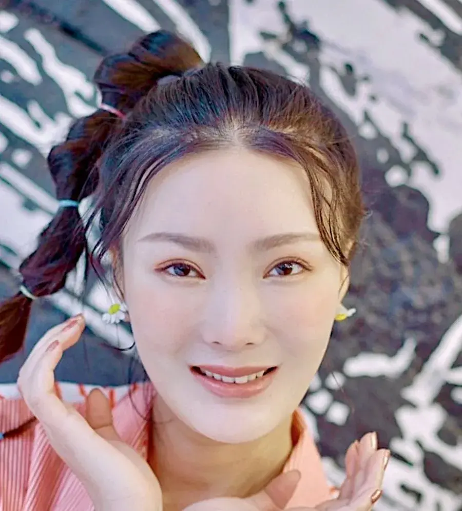 بیوگرافی Wang Li Dan