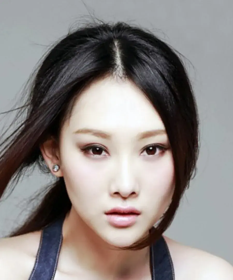 بیوگرافی Li Xin Yue