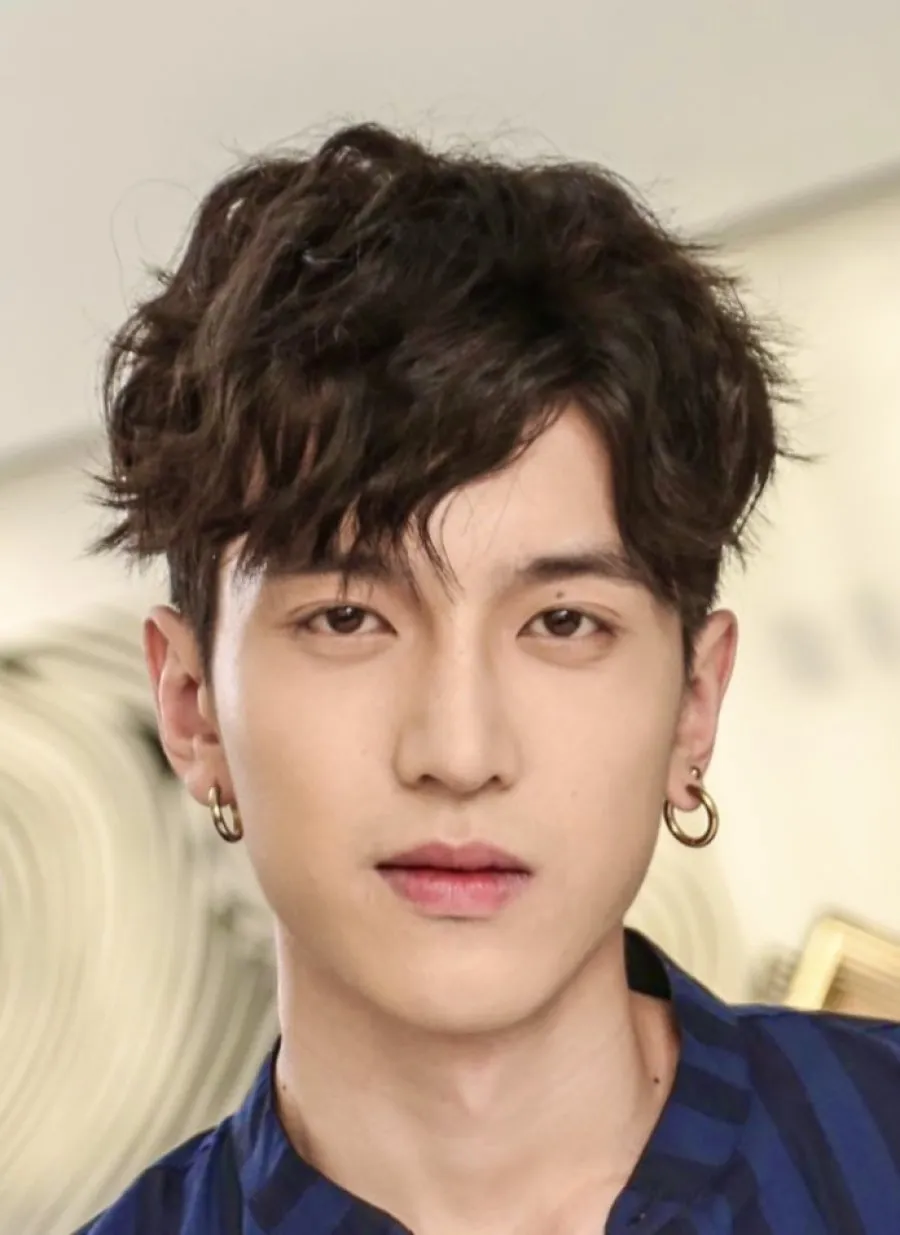 Wan Yan Luo Rong