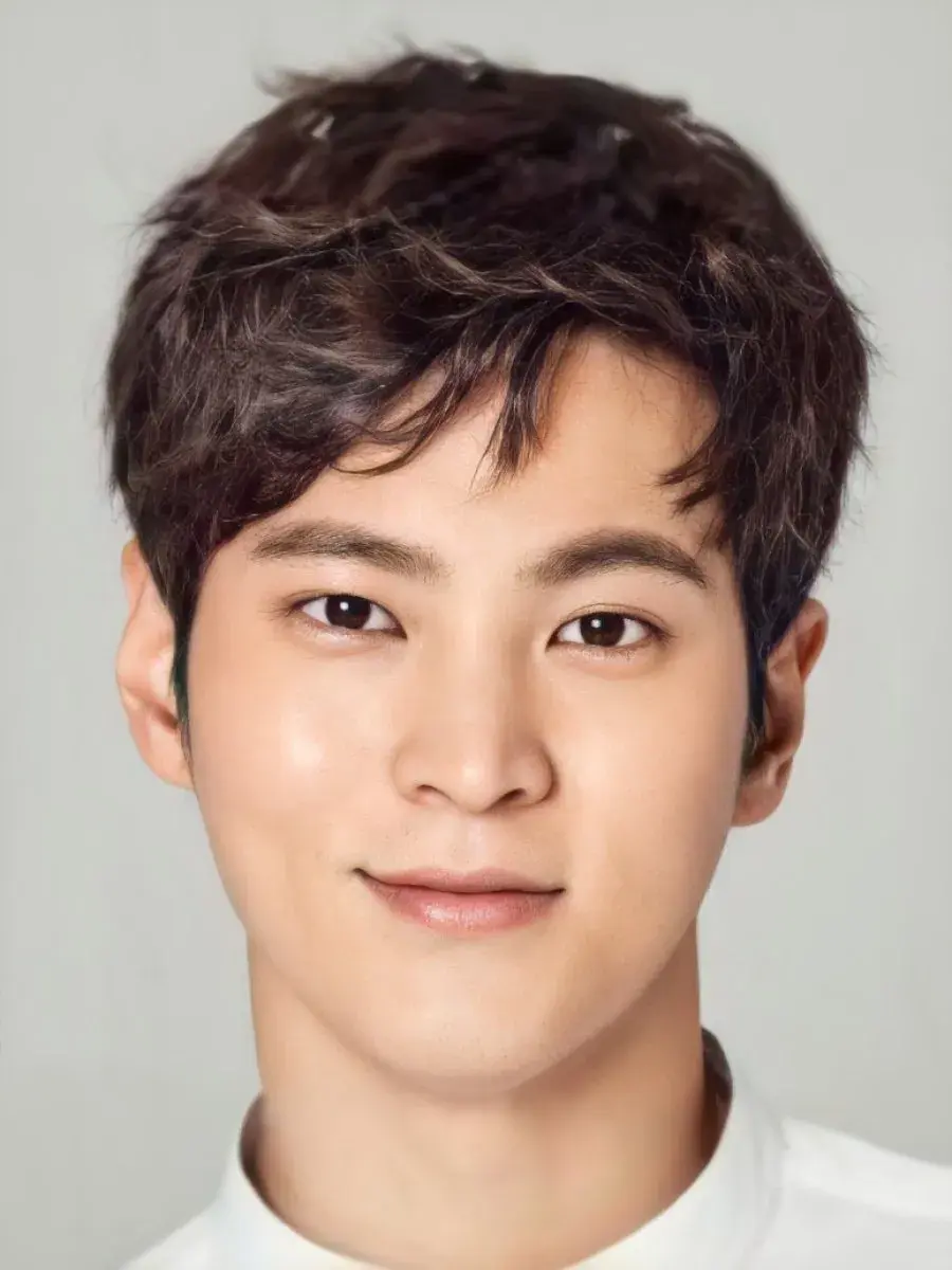 بیوگرافی Moon Jun Won