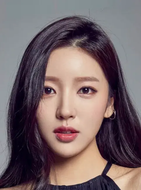 بیوگرافی Hong Ji Yoon