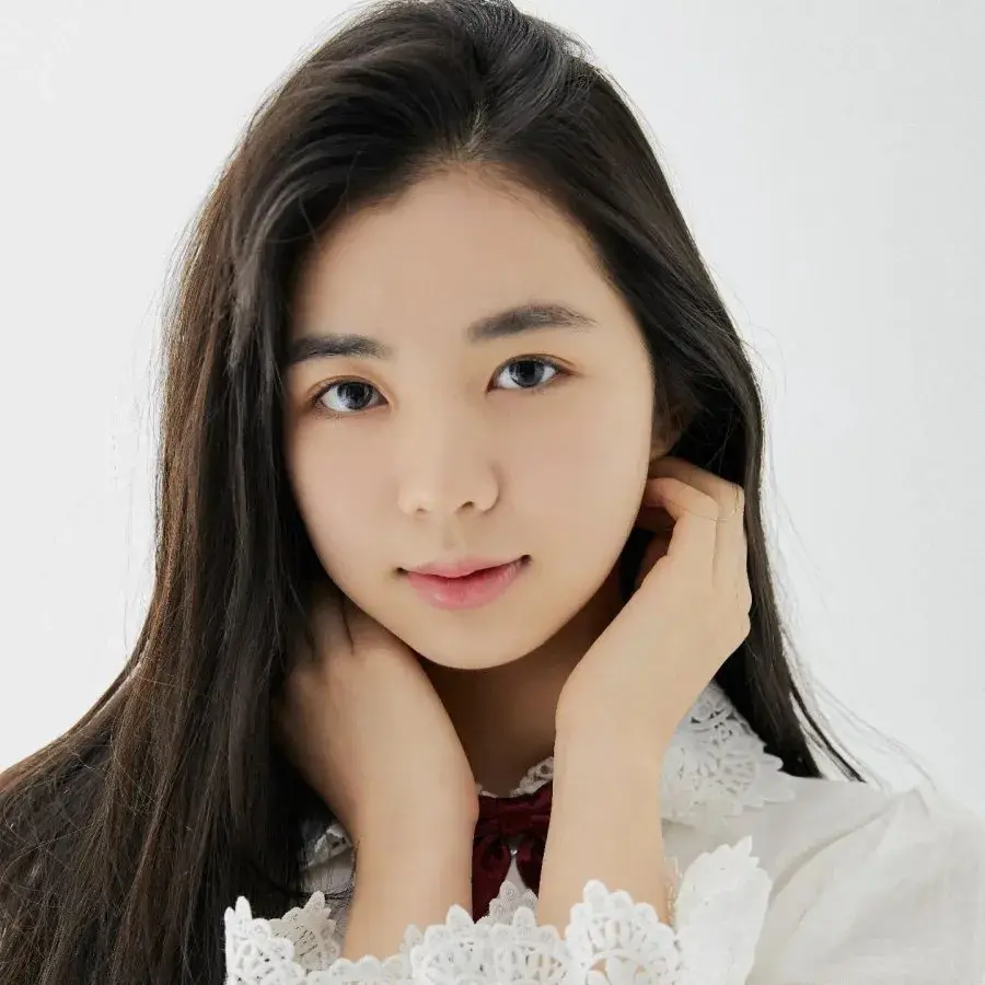 بیوگرافی Yoon Chae Eun